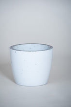 Load image into Gallery viewer, Concrete pot Squircle large