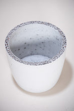 Load image into Gallery viewer, Concrete pot Squircle medium