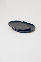 Load image into Gallery viewer, Plate set of 2, Dark grey